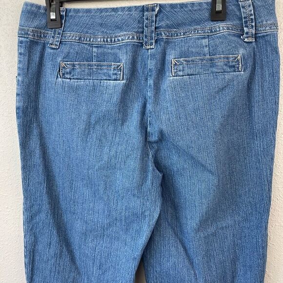 Charter Club Classic Fit Cropped Denim Pants Size 10 EUC - Picture 5 of 6